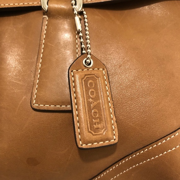 Coach purse!  Beautiful leather in med brown - Picture 2 of 10